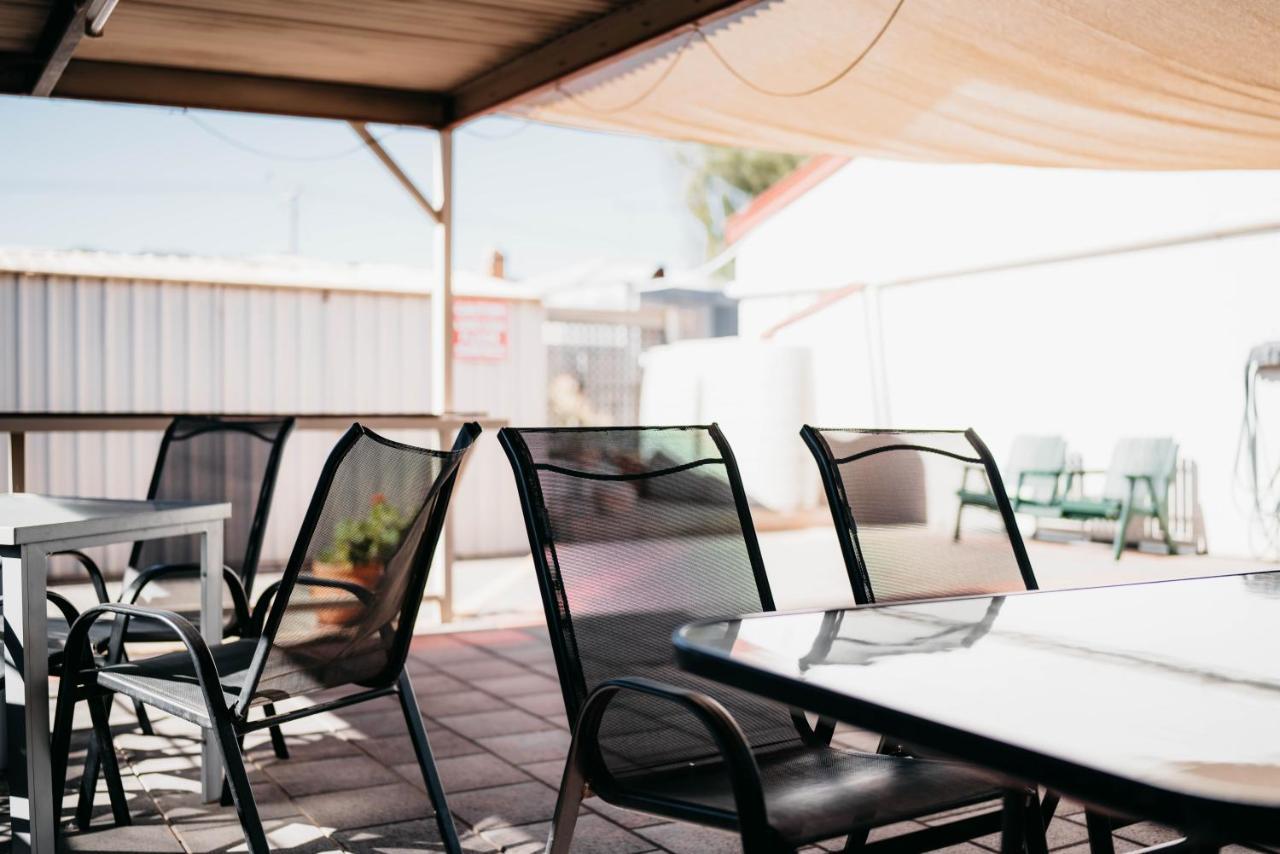 Motel Poinsettia Port Augusta Exterior foto