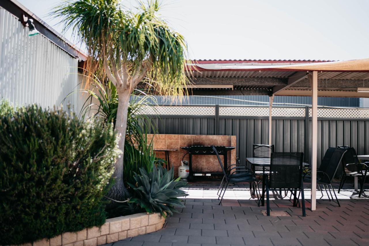 Motel Poinsettia Port Augusta Exterior foto